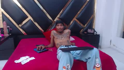 Snapshot of caroyandy3 chatting on 12-03-25, 09:35 caro y andy online show from 12-03-25, 09:35