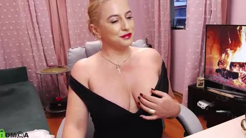 Snapshot of carrielovex chatting on 02-16-25, 05:26 Carrie online show from 02-16-25, 05:26