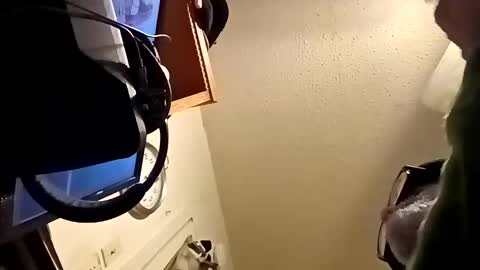 Snapshot of caryb chatting on 02-11-25, 06:01 caryb online show from 02-11-25, 06:01