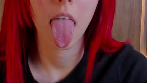 Snapshot of casandra_busting chatting on 02-05-25, 07:20 Casandra online show from 02-05-25, 07:20