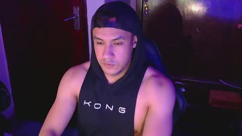 Snapshot of casas_oom chatting on 12-15-24, 08:08 online show from 12-15-24, 08:08