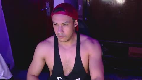 Snapshot of casas_oom chatting on 02-15-25, 07:06 online show from 02-15-25, 07:06