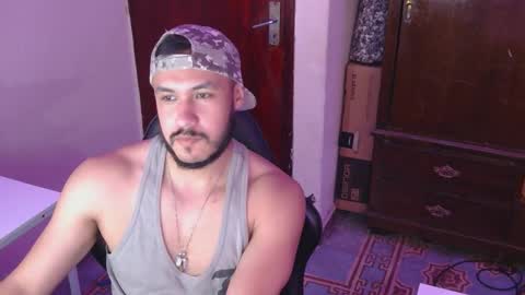 Snapshot of casas_oom chatting on 12-13-25, 09:09 online show from 12-13-25, 09:09