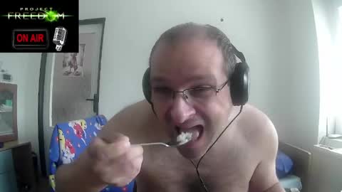 Snapshot of cascadacek chatting on 05-17-26, 12:23 CASCADACEK online show from 05-17-26, 12:23