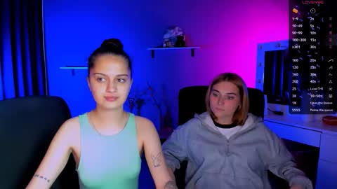 Snapshot of casey_meow_ chatting on 09-18-25, 12:51 casey_meow_ online show from 09-18-25, 12:51