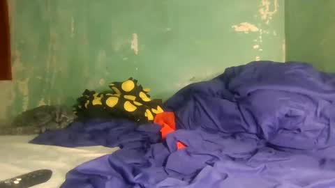 Cash Couple online show from 12-26-24, 04:43