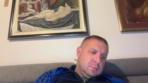 Snapshot of cashmaster33 chatting on 03-31-26, 10:32 cashmaster33 online show from 03-31-26, 10:32
