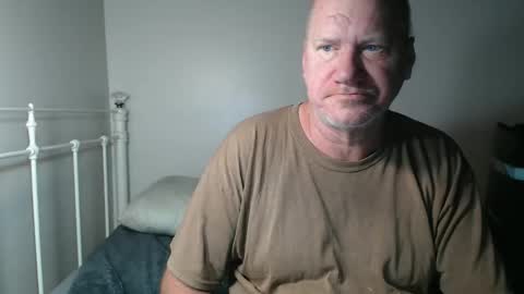 Snapshot of casinocam chatting on 04-29-26, 11:14 CasinoCam online show from 04-29-26, 11:14