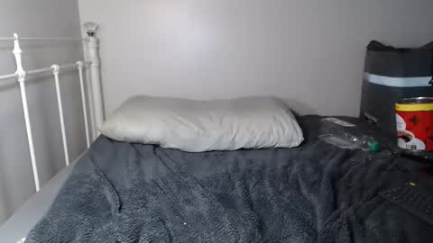 Snapshot of casinocam chatting on 04-29-26, 06:36 CasinoCam online show from 04-29-26, 06:36