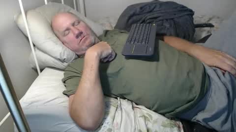 Snapshot of casinocam chatting on 05-04-26, 01:40 CasinoCam online show from 05-04-26, 01:40