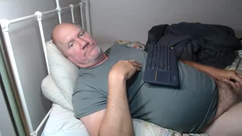 Snapshot of casinocam chatting on 05-09-26, 02:17 CasinoCam online show from 05-09-26, 02:17