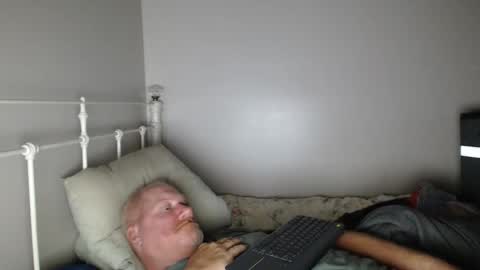 Snapshot of casinocam chatting on 05-11-26, 09:59 CasinoCam online show from 05-11-26, 09:59