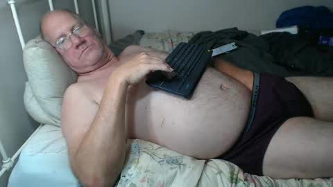 Snapshot of casinocam chatting on 05-13-26, 05:21 CasinoCam online show from 05-13-26, 05:21