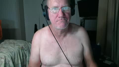 Snapshot of casinocam chatting on 05-14-26, 05:25 CasinoCam online show from 05-14-26, 05:25