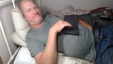 Snapshot of casinocam chatting on 05-16-26, 07:01 CasinoCam online show from 05-16-26, 07:01