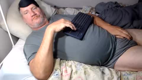 Snapshot of casinocam chatting on 05-18-26, 05:02 CasinoCam online show from 05-18-26, 05:02
