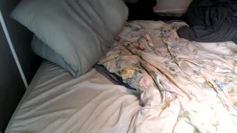 Snapshot of casinocam chatting on 06-03-26, 11:24 CasinoCam online show from 06-03-26, 11:24