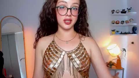 Cassie online show from 10-25-25, 06:35