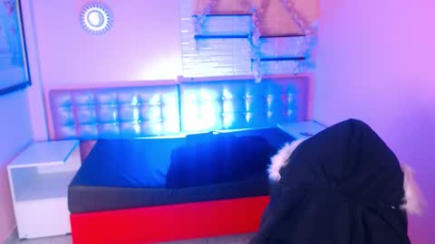 Snapshot of cassandra_ruizz chatting on 10-15-25, 10:10 573215024606 online show from 10-15-25, 10:10