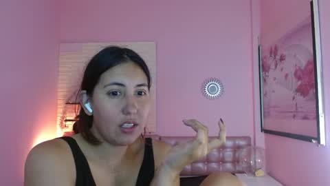 Snapshot of cassandra_ruizz chatting on 11-17-25, 08:25 573215024606 online show from 11-17-25, 08:25