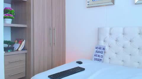 Snapshot of cassian_gold chatting on 05-24-26, 05:40 CASSIAN GOLD online show from 05-24-26, 05:40