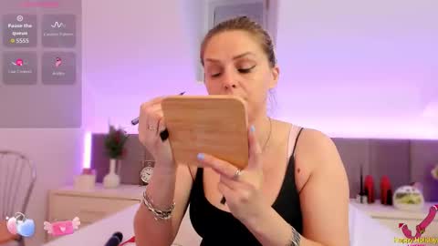 Snapshot of cassidyanne chatting on 01-17-26, 04:39 cassidyanne online show from 01-17-26, 04:39