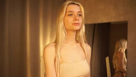 Cassie online show from 02-26-25, 08:44