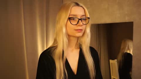 Snapshot of cassie130505 chatting on 03-02-25, 10:05 Cassie online show from 03-02-25, 10:05