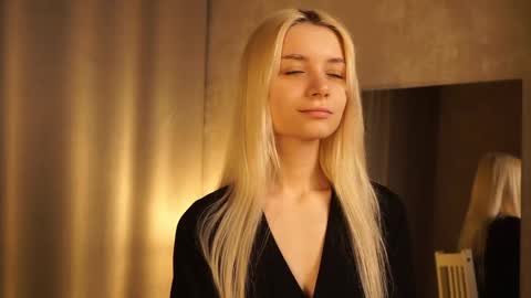 Cassie online show from 03-09-25, 03:05