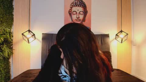 cassie_bloom online show from 12-18-25, 10:05