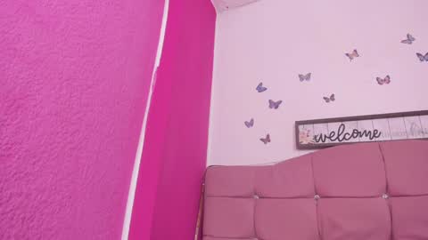 Snapshot of cassie_jones1 chatting on 12-22-24, 06:49 Cassie Jones online show from 12-22-24, 06:49