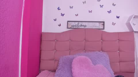 Snapshot of cassie_jones1 chatting on 01-13-25, 03:45 Cassie Jones online show from 01-13-25, 03:45