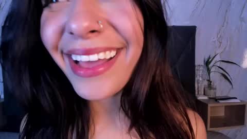 Snapshot of cassie_jones1 chatting on 09-18-25, 04:36 Cassie Jones online show from 09-18-25, 04:36