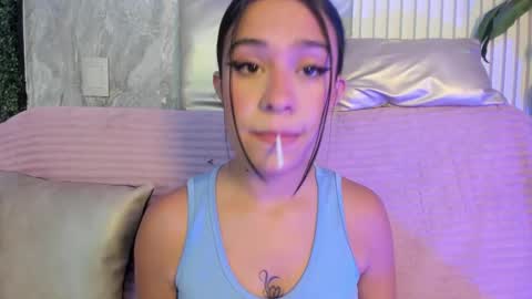 Snapshot of cassie_jones1 chatting on 02-10-26, 04:05 Cassie Jones online show from 02-10-26, 04:05