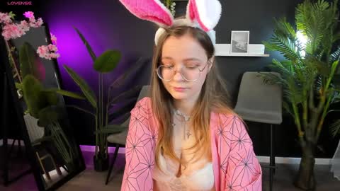 assie online show from 12-24-24, 09:33