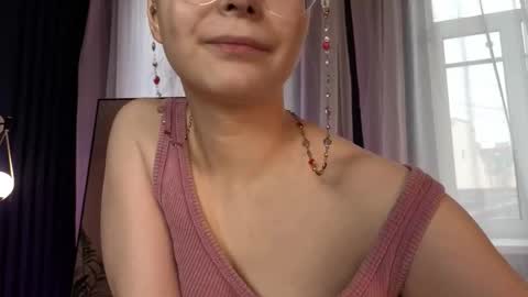 Snapshot of cassiecool chatting on 11-16-25, 12:22 assie online show from 11-16-25, 12:22