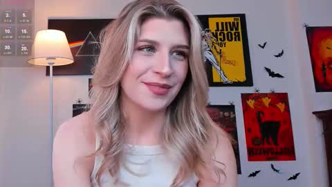 Im Cassie3 online show from 11-28-25, 12:19