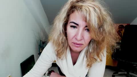 Snapshot of cassiejonas chatting on 01-27-25, 02:31 CassieJonas online show from 01-27-25, 02:31