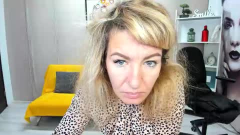 Snapshot of cassiejonas chatting on 10-14-25, 03:18 CassieJonas online show from 10-14-25, 03:18