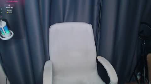 Snapshot of cassiemich chatting on 02-20-25, 03:41 Cassie online show from 02-20-25, 03:41