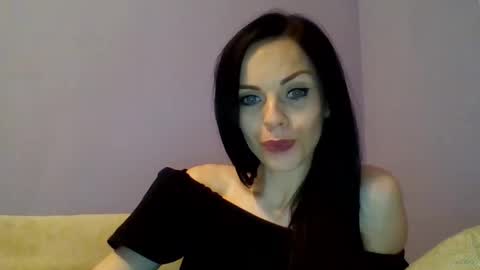 Snapshot of cassiexqueen chatting on 03-09-25, 10:19 Cassie online show from 03-09-25, 10:19