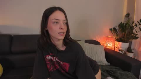  cassandra  online show from 10-09-25, 07:01