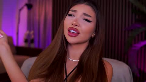 Cassye online show from 10-18-25, 08:20