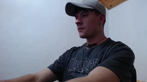 Snapshot of casteryx chatting on 01-06-25, 02:48 Juan online show from 01-06-25, 02:48