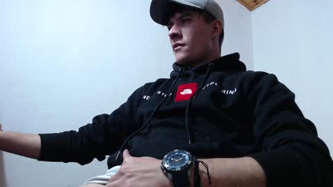 Snapshot of casteryx chatting on 01-18-25, 01:19 Juan online show from 01-18-25, 01:19