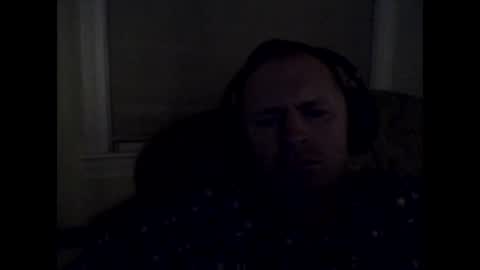 Snapshot of castlecrester chatting on 10-28-25, 01:53 castlecrester online show from 10-28-25, 01:53