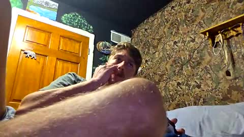 Snapshot of castration40 chatting on 11-17-25, 11:49 castration40 online show from 11-17-25, 11:49