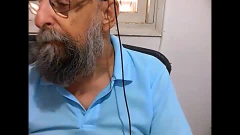 Snapshot of casual53 chatting on 01-19-25, 08:50 casual53 online show from 01-19-25, 08:50