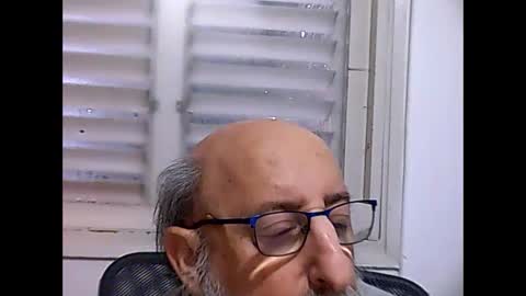 Snapshot of casual53 chatting on 02-25-25, 04:24 casual53 online show from 02-25-25, 04:24