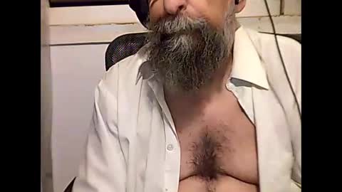 Snapshot of casual53 chatting on 10-13-25, 02:44 casual53 online show from 10-13-25, 02:44